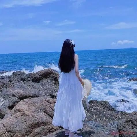 女生头像背影长发唯美海边,侧面正脸都有今日推荐