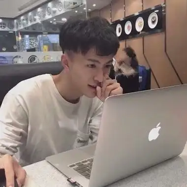 男生qq头像干净帅气清新成年人的生活里没有容易俩字