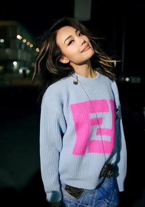 容祖儿,生于1980年的香港,拥有独特魅力的华语流行"天后"