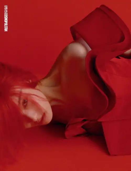 倪妮时尚cosmo十月刊封面##倪妮红发大片##时尚cosmo10月刊