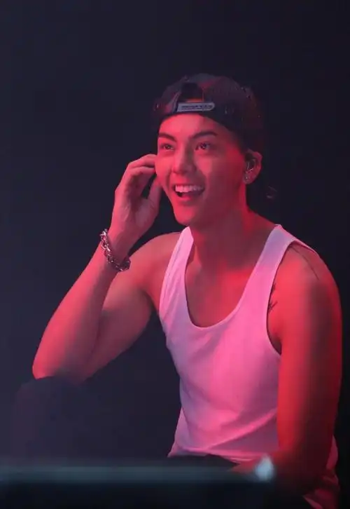 陈伟霆个人资料_陈伟霆个人资料身高 - 0319娱乐网