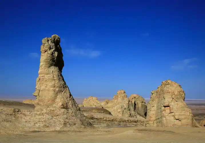 走进青海雅丹无人区俄博梁