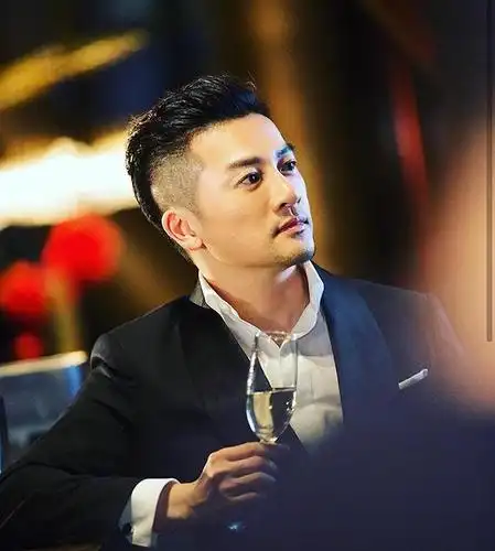 有一种冻龄叫苏有朋,有种换发型叫苏有朋式整容