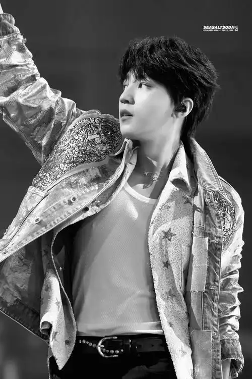 王俊凯##王俊凯你好胸##江苏卫视跨年##王俊凯letmeloveyou舞台