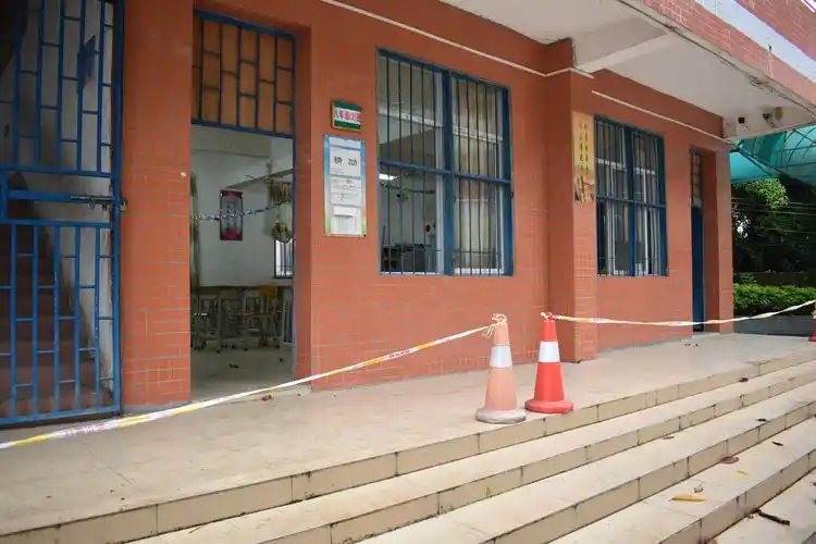 春暖花开,静等师生回来——大岗中学开展新冠肺炎疫情防控应急演练