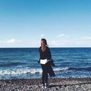 快手头像女生背影伤感一点的