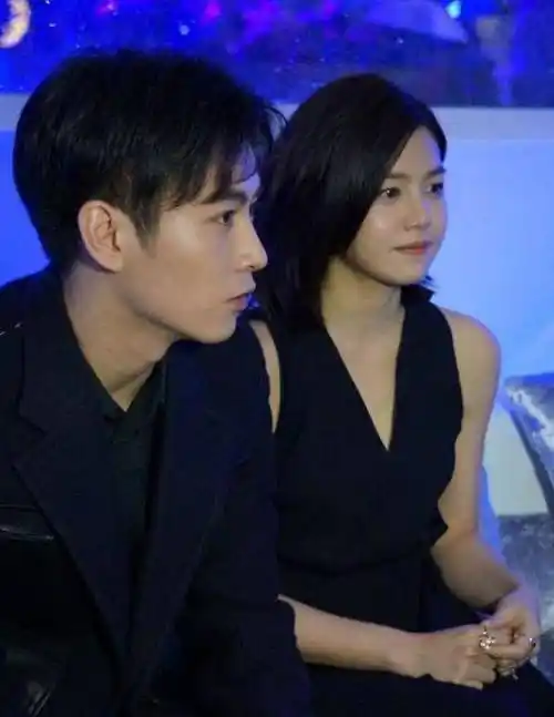 陈妍希 陈晓往期精彩:杨紫:献吻杨子惹争议,被那英说不得好死,她到底