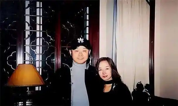 刀郎前妻杨娜:生下女儿40天与富商私奔,丈夫爆红后,她却找上门