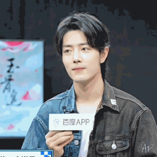 去年采访可爱赞合集    鬼知道我剪这个视频的时候笑的多开心#肖战