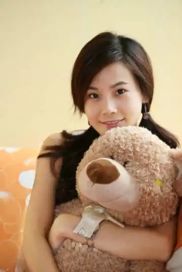 原"超女"林爽怒斥绯闻造在自己头上(组图)