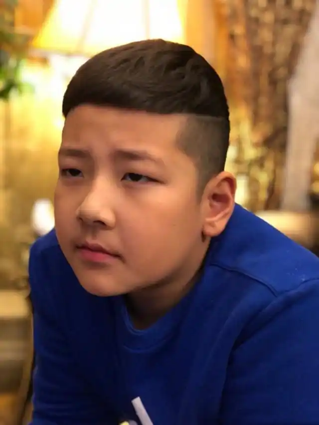 石头郭子睿今天生日,郭涛老婆晒他照片很壮实,网友:感觉长大了