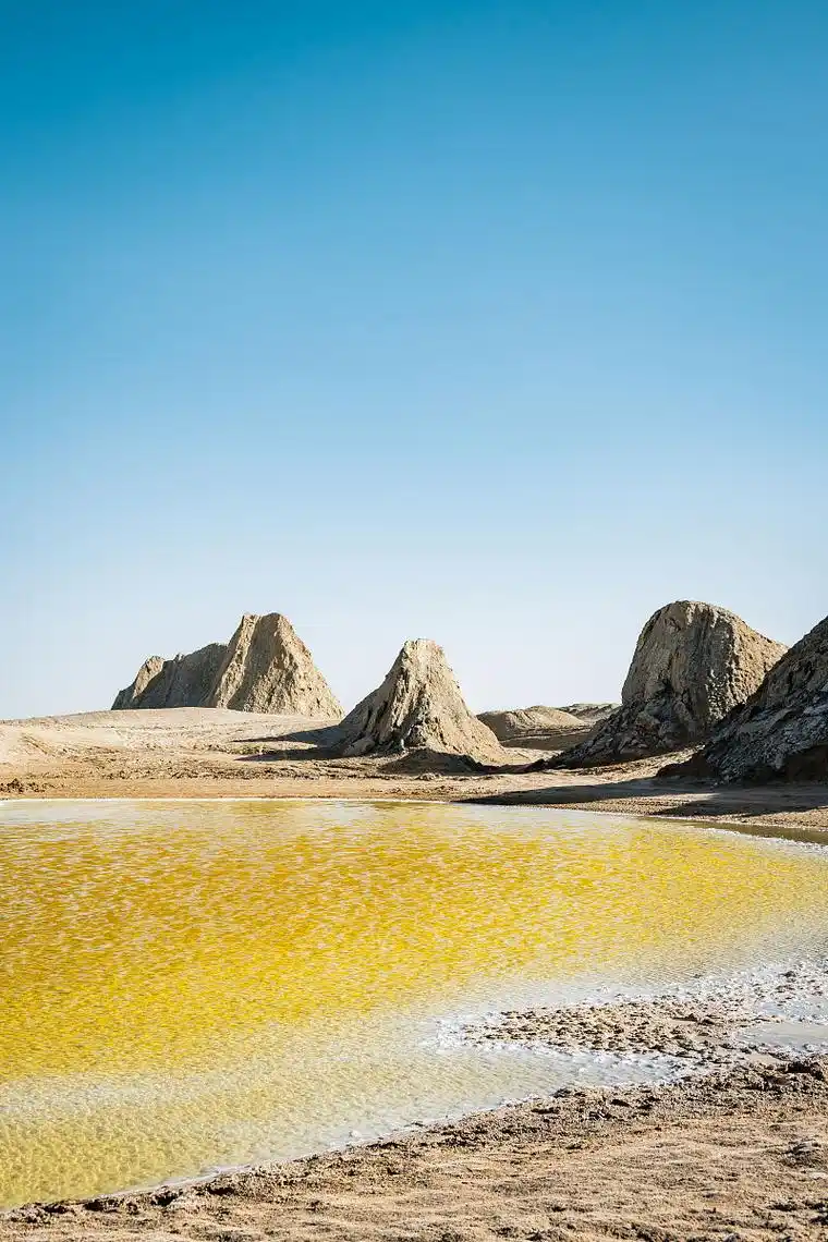 青海俄博梁硫磺湖,邂逅爱情的地方,这里的美与众不同!