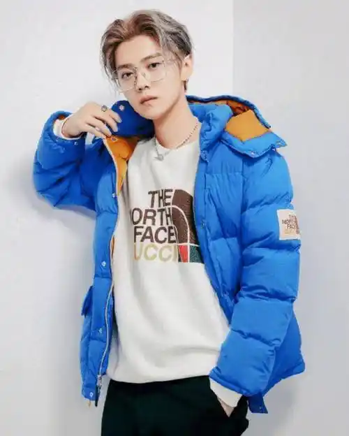 鹿晗最新时尚大片,"眼镜杀"又a又欲,不愧是exo门面担当_look_穿着