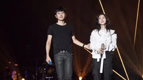 张杰我想世界巡演完美唱响长沙站张碧晨惊喜助阵三生三世