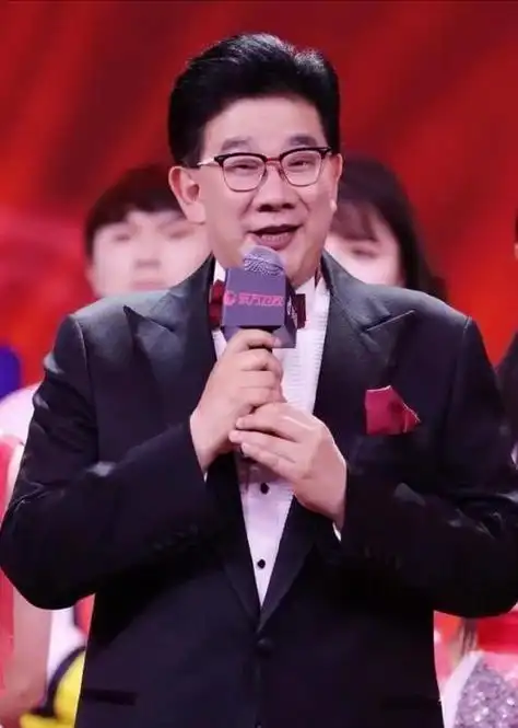 九转大肠受害者为你揭秘上海第一主持人曹可凡的双面人生