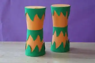 读者请 自制乐器(沙鼓)一个