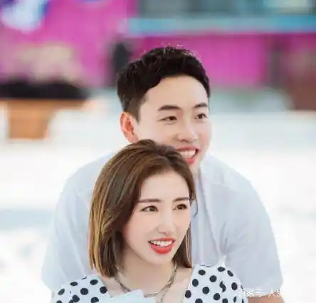 妻子的浪漫旅行吴宣仪调皮周捷海滩体操优美张翰被催生