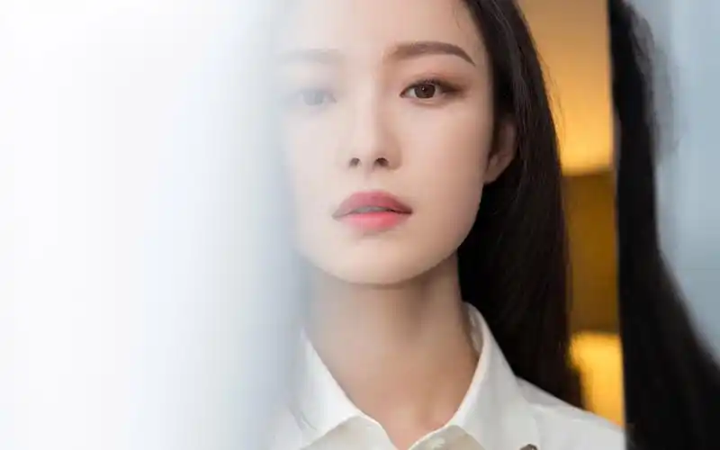 倪妮性感时尚写真桌面壁纸