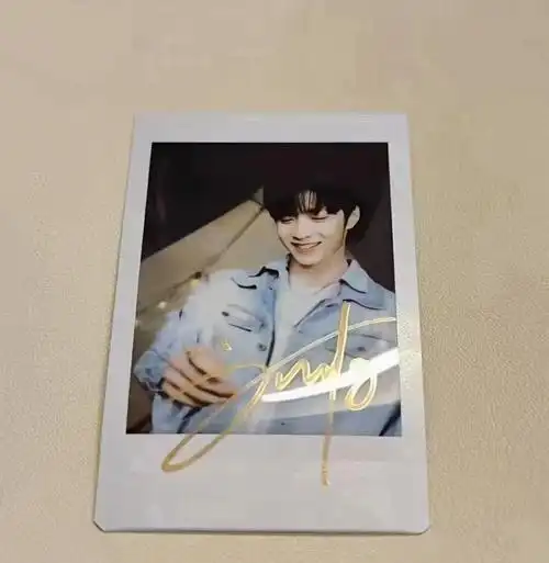 刘耀文67亲签拍立得