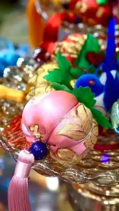 龙年的祝福鼓"囊囊" 丨非遗闹新春_上海_荣庆_中药