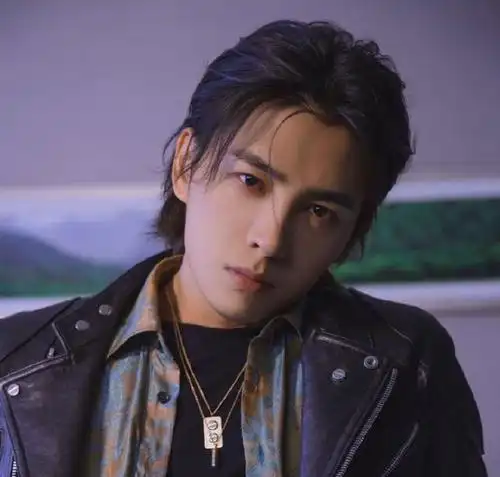 吴谨言洪尧恋情瞒不住,深夜被拍疑似同居,竟是前经纪人在搞鬼!