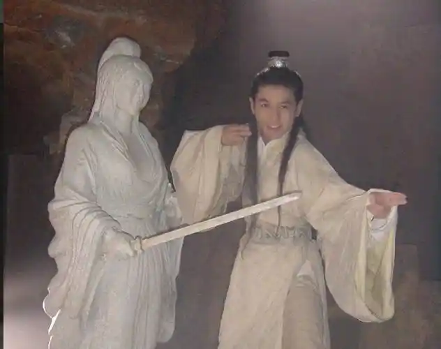 林志颖晒天龙八部花絮图,令人眼前一亮,这才是大家心目中的段誉_对比