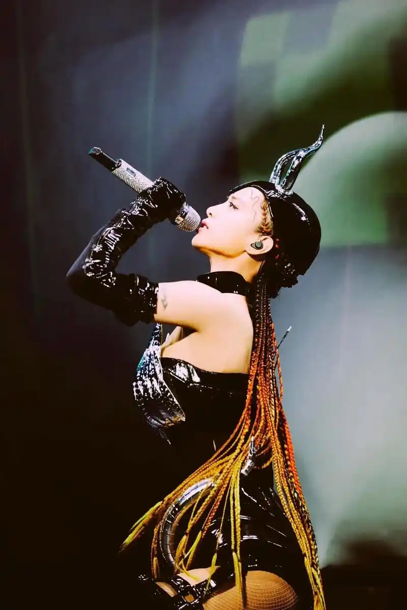 蔡依林演唱会所以服装造型,你喜欢哪一套999999每一套都好 - 抖