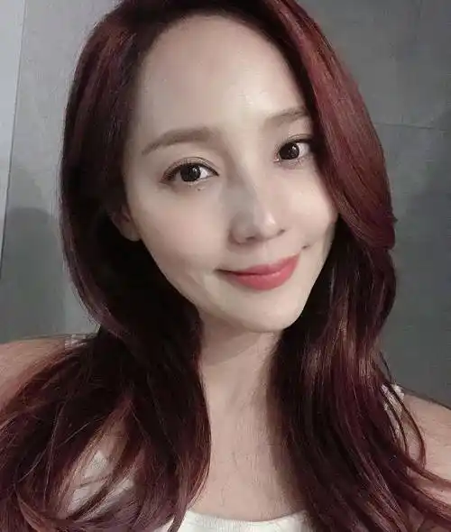 前ses成员柳真用自拍向大家展示了什么是真正的自然美_娱乐_照片_主页