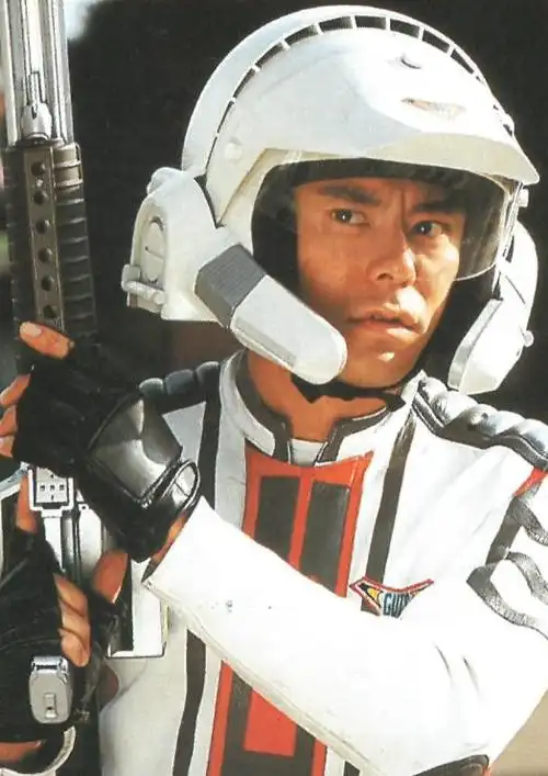 在《迪迦奥特曼》中,胜利队的7位成员,分别都是什么职能