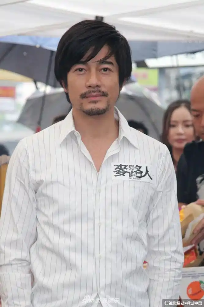 郭富城首搭档杨千嬅 为体验新角色挨饿显憔悴