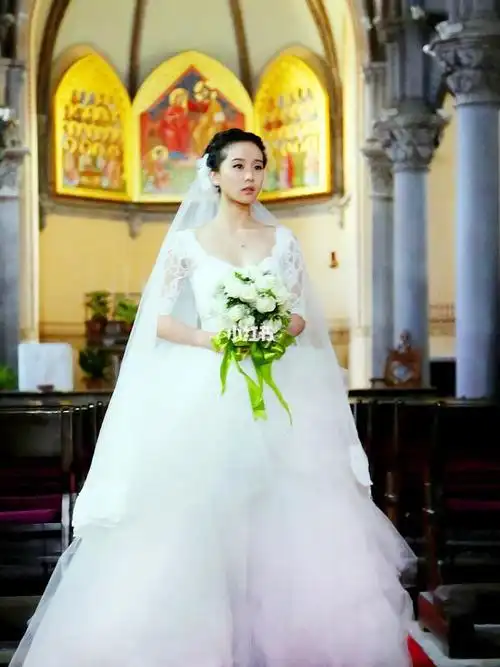 婚纱_刘诗诗_修身_蕾丝_一字肩_抹胸_最美修身婚纱_婚嫁_婚礼造型