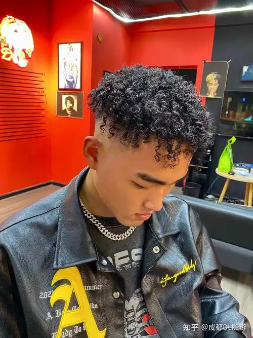 男生烫羊毛卷多少钱啊