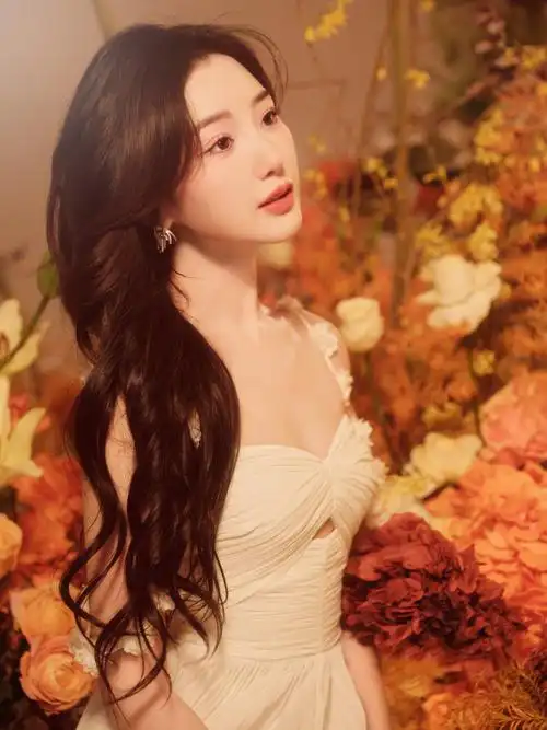 毛晓彤36岁生日照