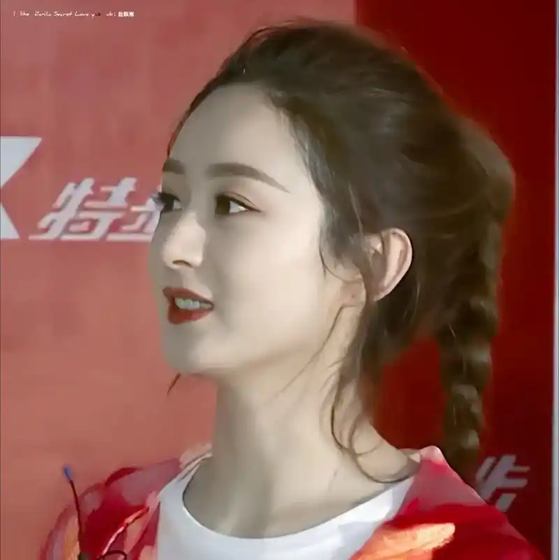 没有人在意她是雅虎搜星的冠军出道 没有人在意她默默无闻地跑了 - 抖