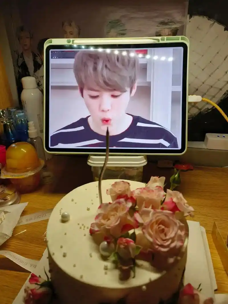 终于轮到我用鹿晗这个#生日祝福 啦! - 抖音