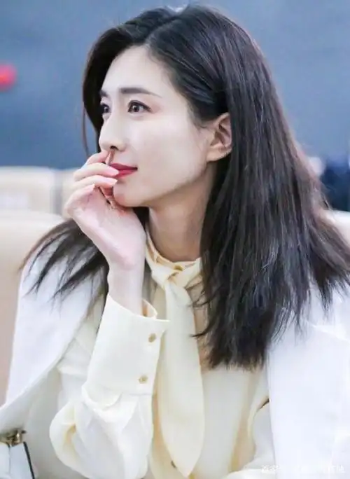 盘点娱乐圈最美侧脸照片,你喜欢谁?最后一张有没有惊艳到你?