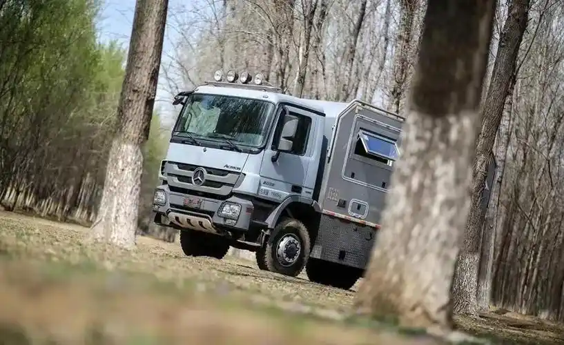 奔驰阿克托斯重卡越野房车豪车最低价_凤凰网汽车_凤凰网