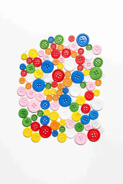 许多彩色卡通纽扣场景摄影图
