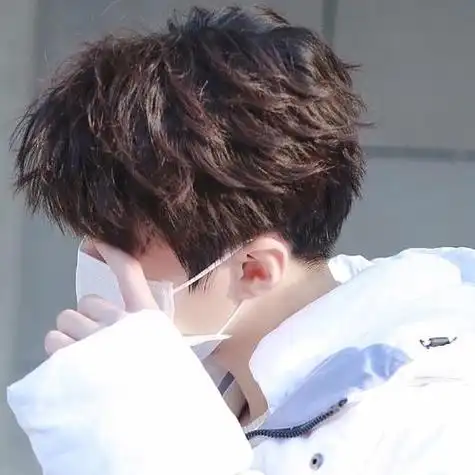 qq王俊凯头像男生背影头像 男生头像图片大全 -【爱个性】