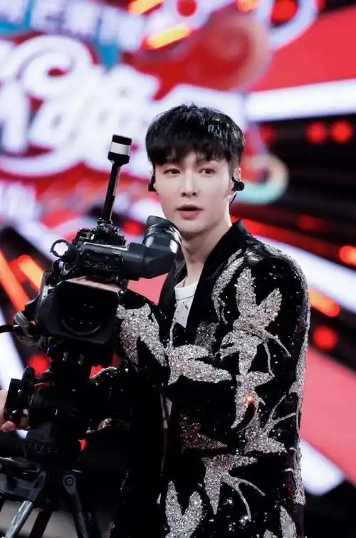 马苏内娱皮条客杨幂冯绍峰恋爱瓜金晨胡夏真分了张艺兴抄袭咖张凌赫