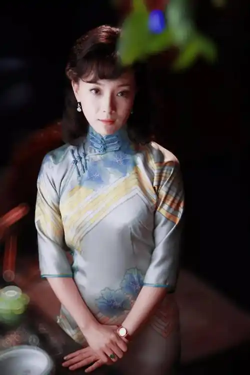 8位穿旗袍最好看的女星,凹凸有致,美得动人心魄