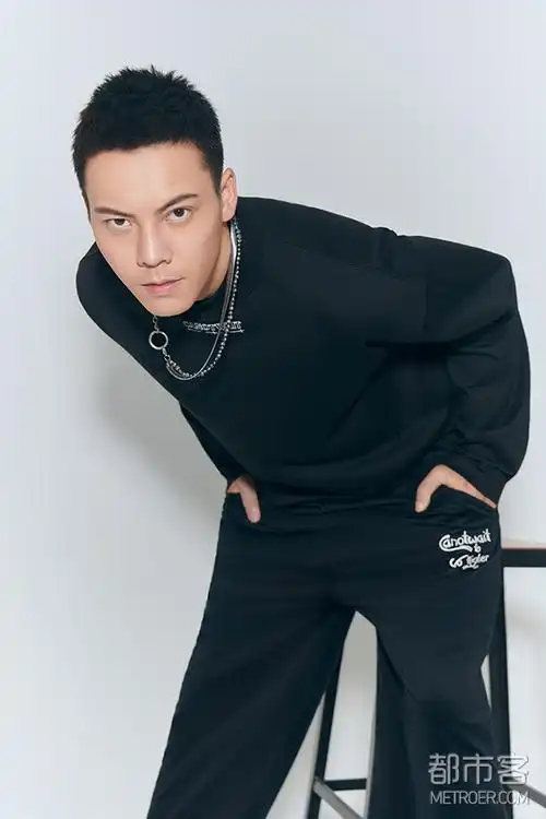 陈伟霆演绎主理品牌canotwait_ 2021秋冬新品造型特辑