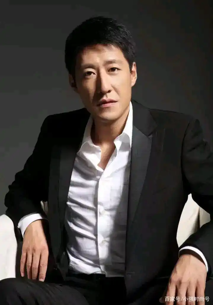 于震:被爆闪婚"家暴"致前妻流产,二婚娶小13岁小娇妻