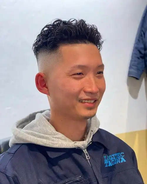 2024男发怎么选,两侧铲短依然是主流,帅气时尚款式多|发型|烫发|寸头