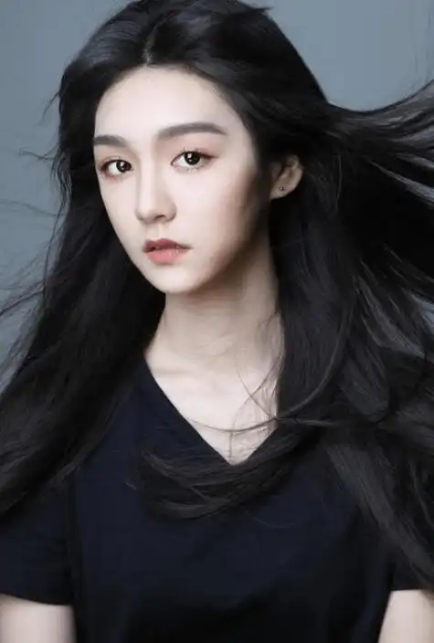 贺美琦-把喜欢写进风里,长发飘逸_卫视_成长_大学生