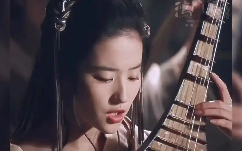 还有谁没看刘亦菲的虞姬 破碎而凄美