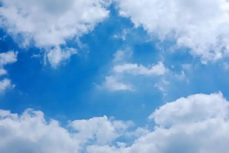 实拍蓝天白云云彩云朵晴天一片云彩大片云朵