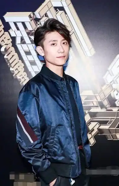 张一山的这些发型第一个显硬气最后一个最让人心动