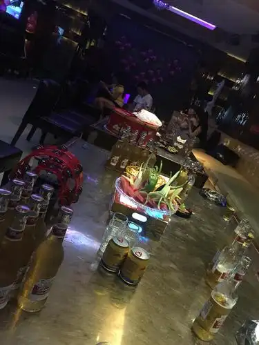 对于酒品不好的妹子, 坚决不能一起喝酒 行为恶劣 毁所有