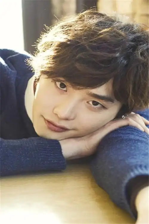 韩国男演员李钟硕男神时尚帅气写真手机壁纸下载-明星-手机壁纸下载